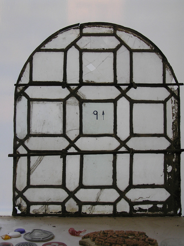 2008.- Restauración de vidriera blanca del S XVII de la iglesia de San Miguel en Oñate, Gipuzkoa
