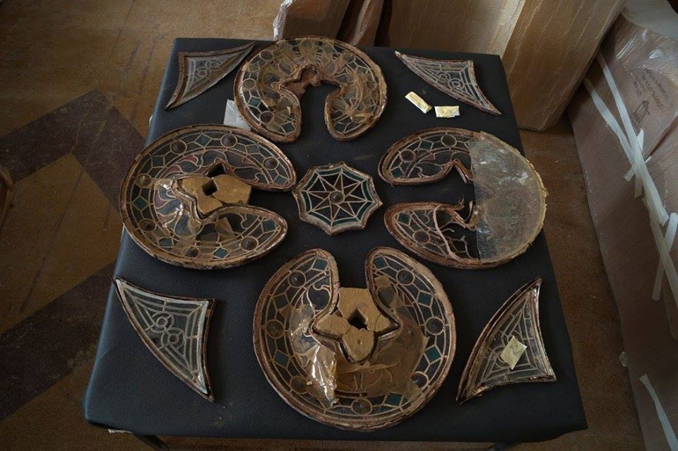2017.- Restauración de todas las vidrieras de la “Capilla Doméstica” del Seminario Mayor de Comillas